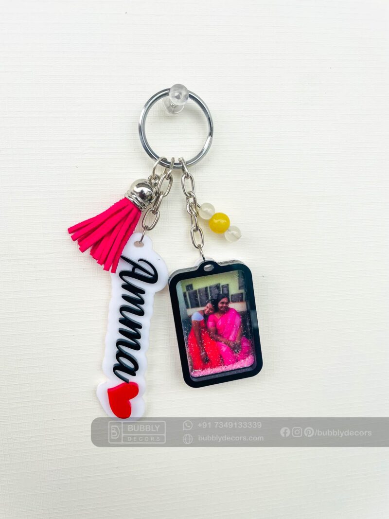 Name photo frame keychain - Bubbly Decors