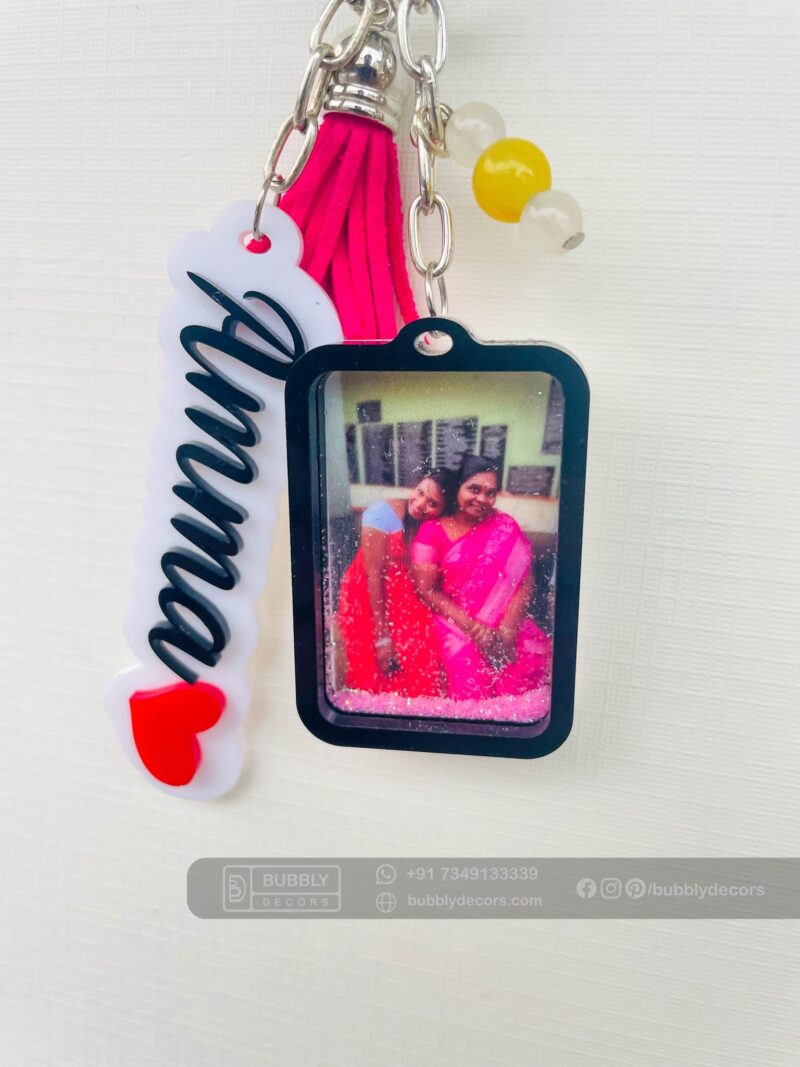 Name photo frame keychain - Bubbly Decors