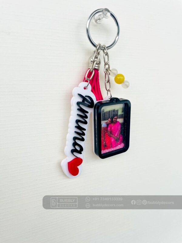 Name photo frame keychain - Bubbly Decors