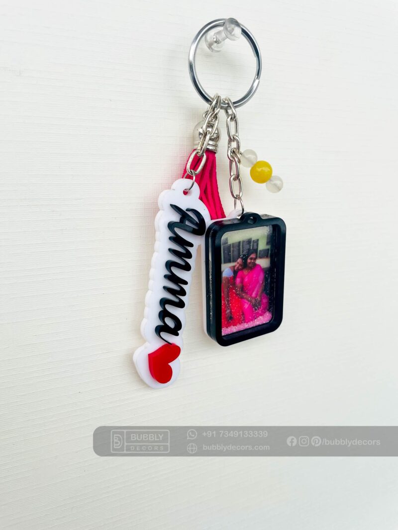Name photo frame keychain - Bubbly Decors
