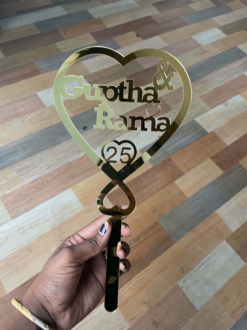 cake topper couple double heart - Bubbly Decors