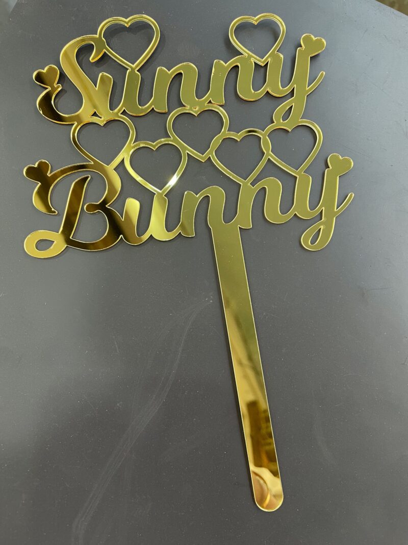 cake topper couple hearts - Bubbly Decors