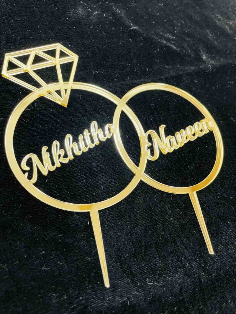 Cake topper couple ring - Bubbly Decors