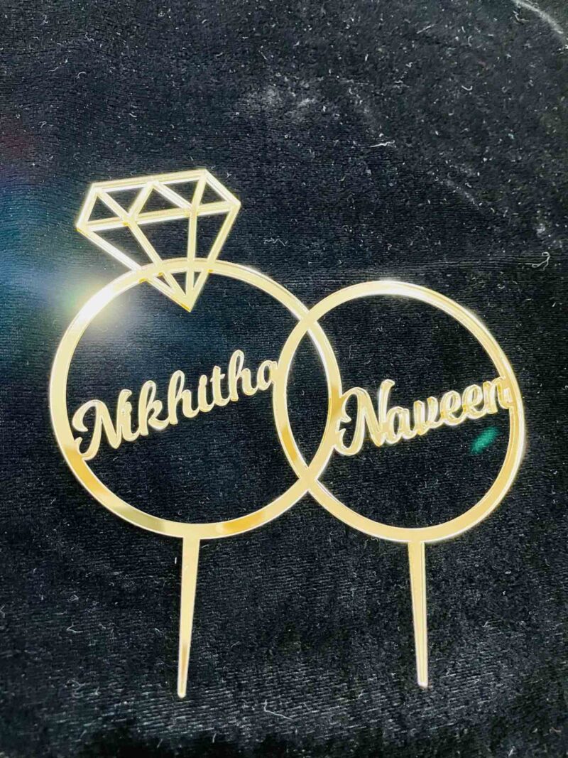 Cake topper couple ring - Bubbly Decors