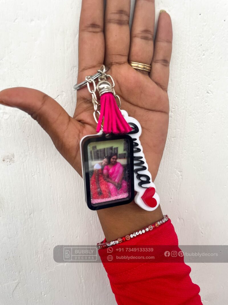 Name photo frame keychain - Bubbly Decors