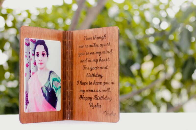 birthday greeting wood - Bubbly Decors