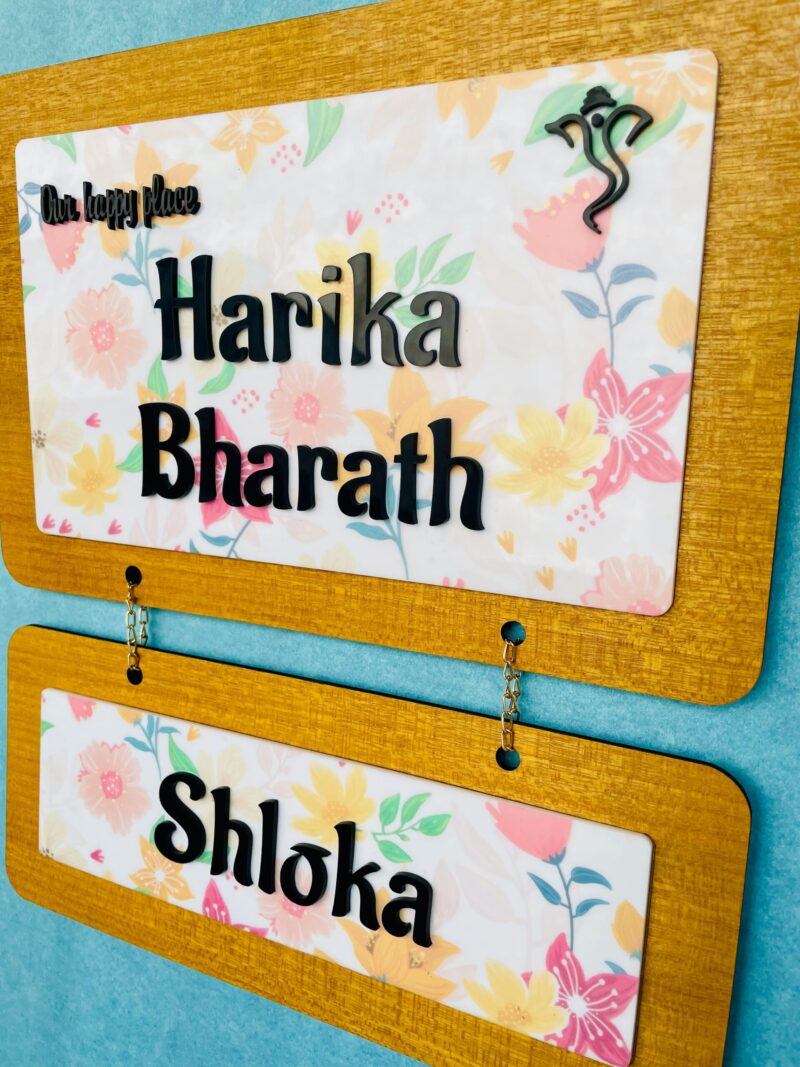 Pattern name board couple and kid - Bubbly Decors