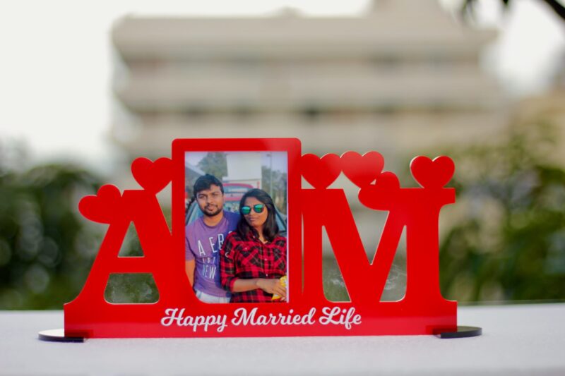 Couple Letter Frame - Bubbly Decors