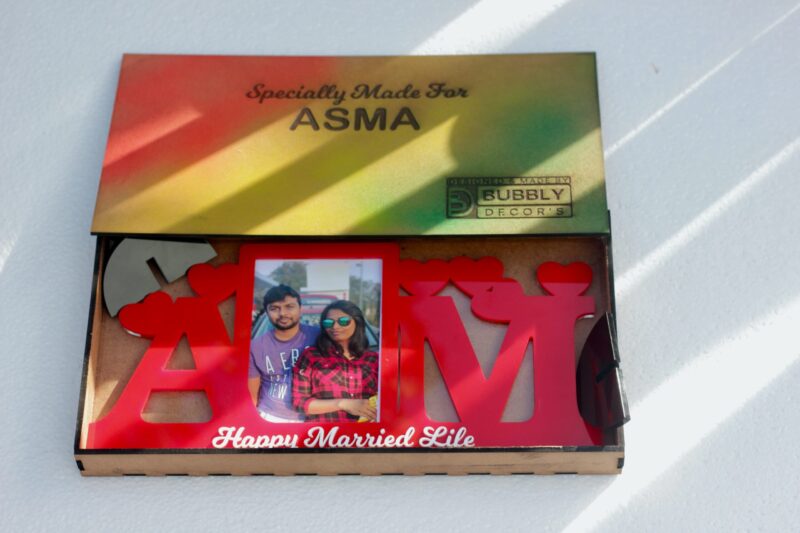 Couple Letter Frame - Bubbly Decors