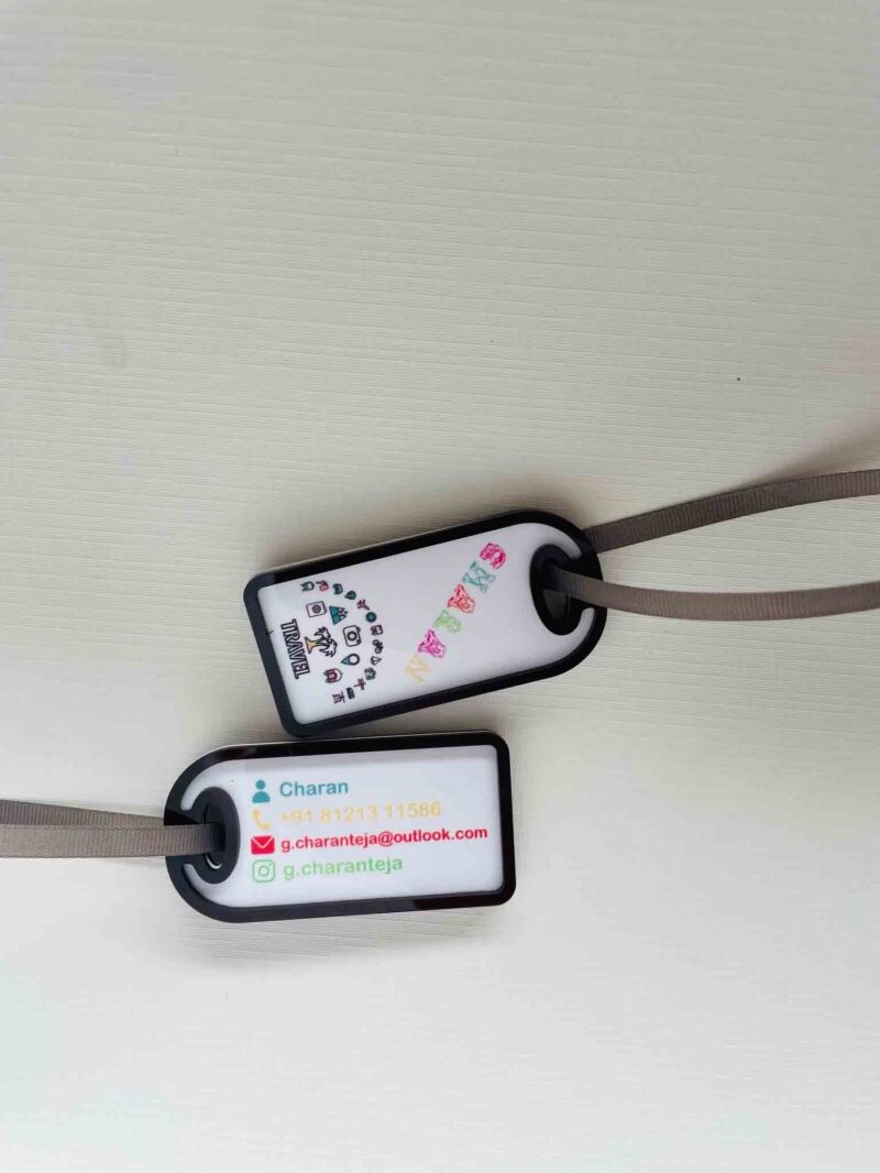 Luggage tag with details - Bubbly Decors