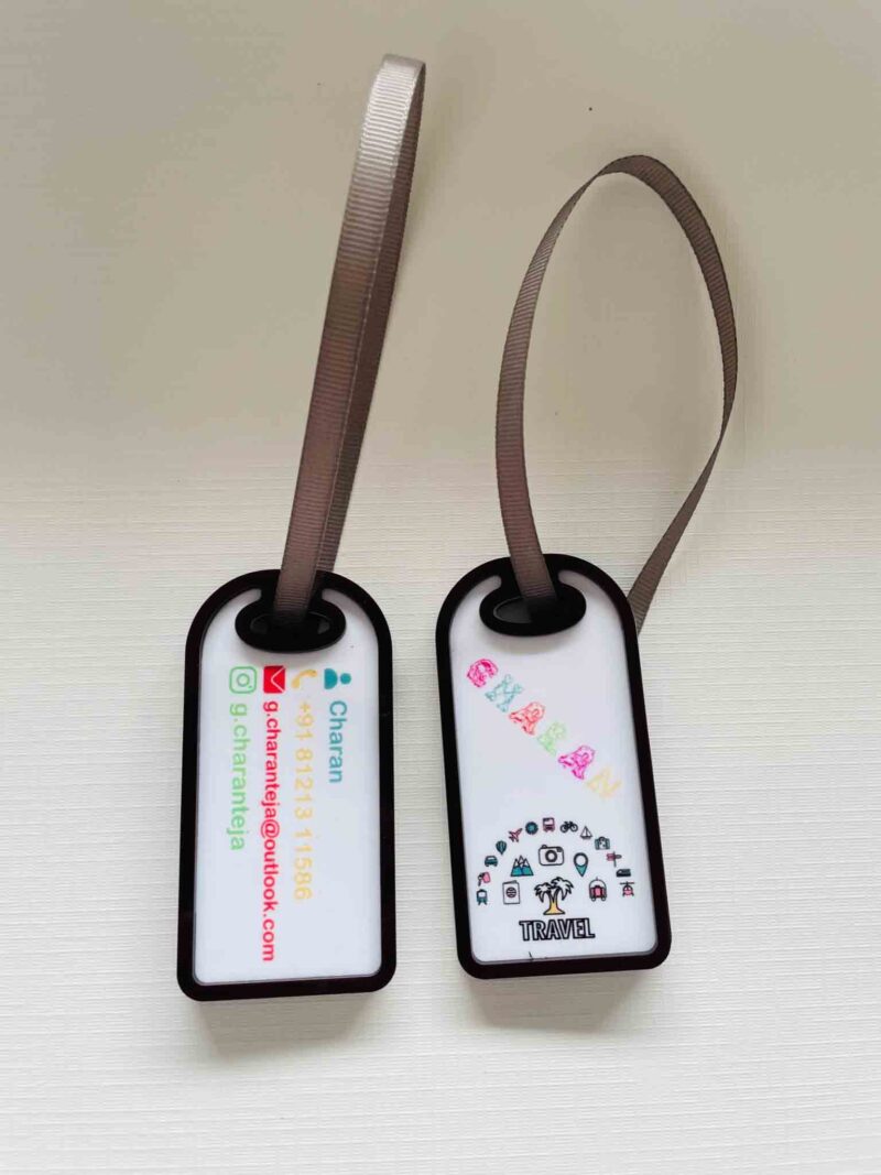 Luggage tag with details - Bubbly Decors