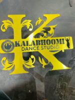 Cake topper with logo - Bubbly Decors