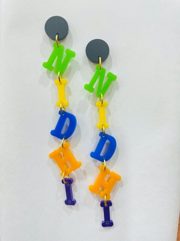 name earrings - Bubbly Decors