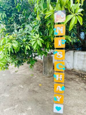 Hanging letter tiles - Bubbly Decors