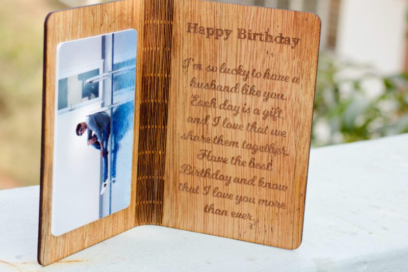 birthday greeting wood - Bubbly Decors