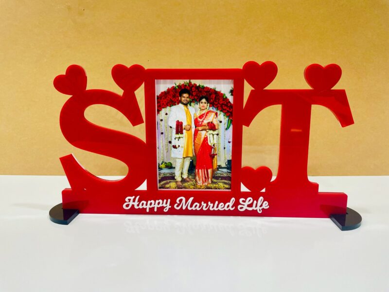 Couple Letter Frame - Bubbly Decors