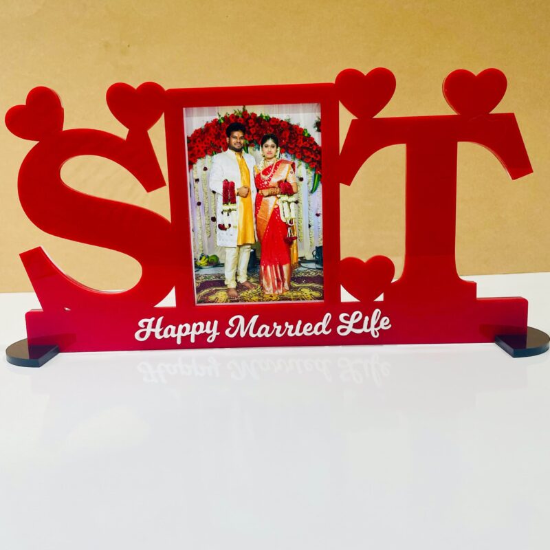 Couple Letter Frame - Bubbly Decors