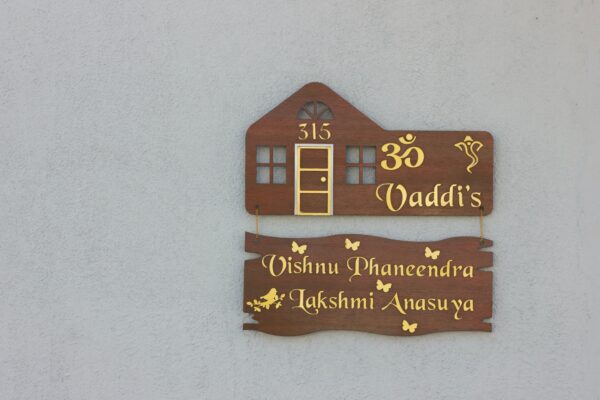 Name Board Wood Veneer 2 Steps - Bubbly Decors
