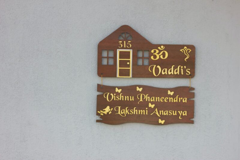 Name Board Wood Veneer 2 Steps - Bubbly Decors