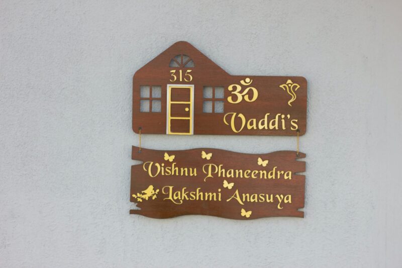 Name Board Wood Veneer 2 Steps - Bubbly Decors
