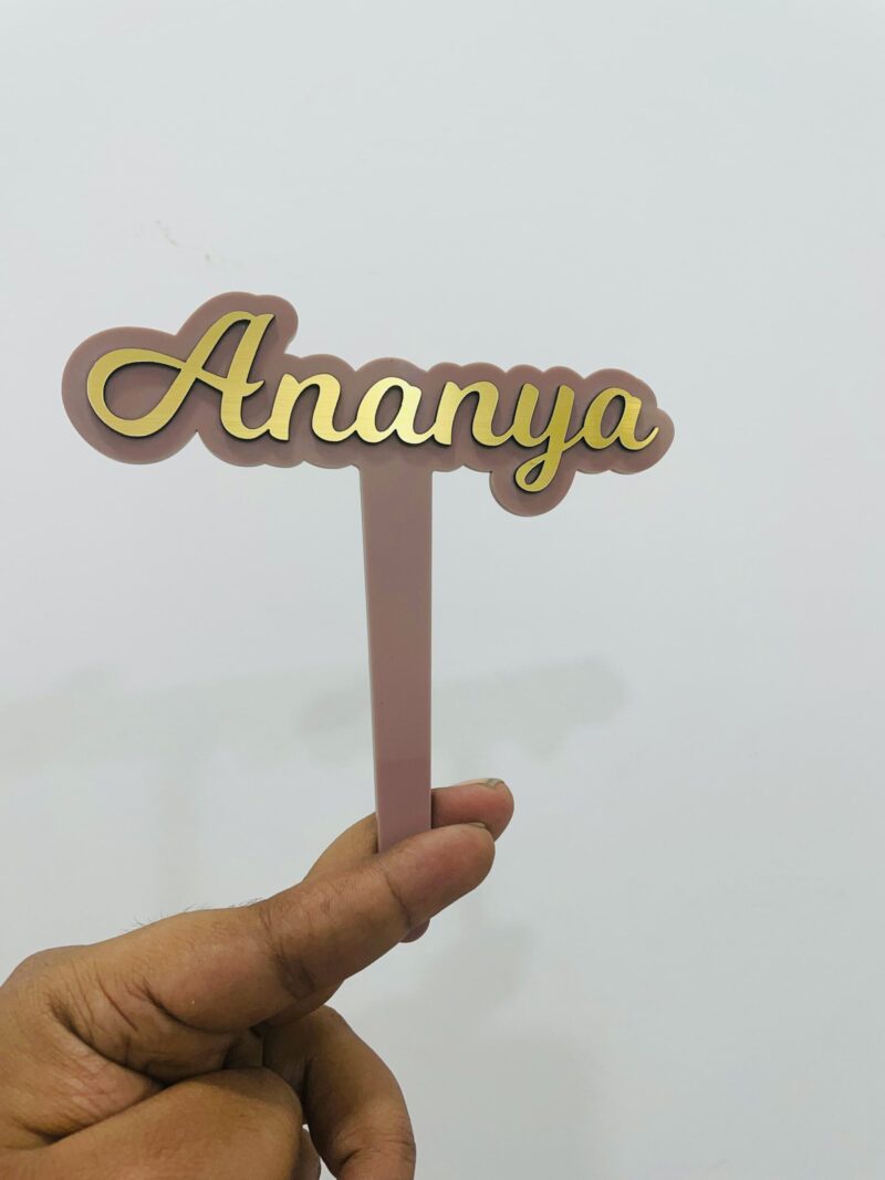 cake topper name - Bubbly Decors
