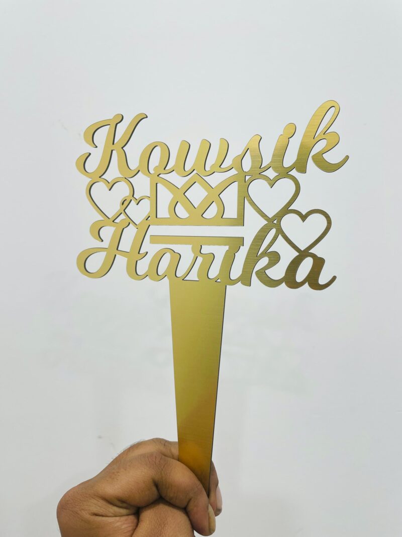 cake topper couple names king hearts - Bubbly Decors