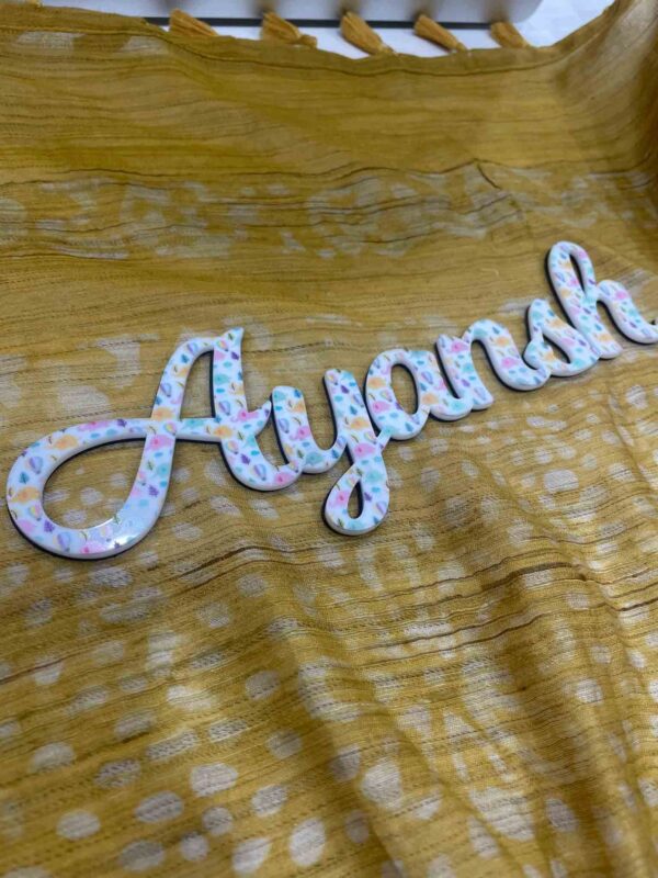 Name magnet cursive font - Bubbly Decors