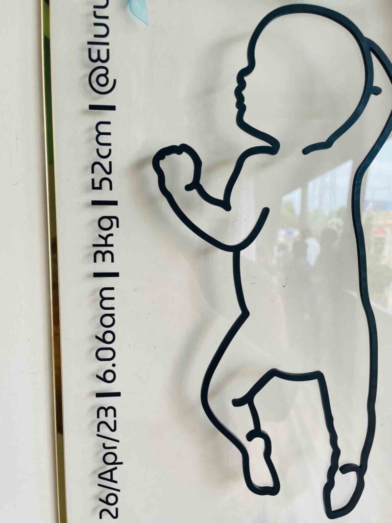 Line art baby frame - Bubbly Decors