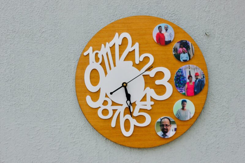 wood clock - Bubbly Decors