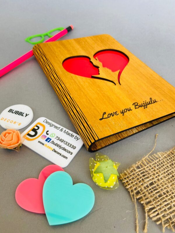 wood greeting heart faces - Bubbly Decors