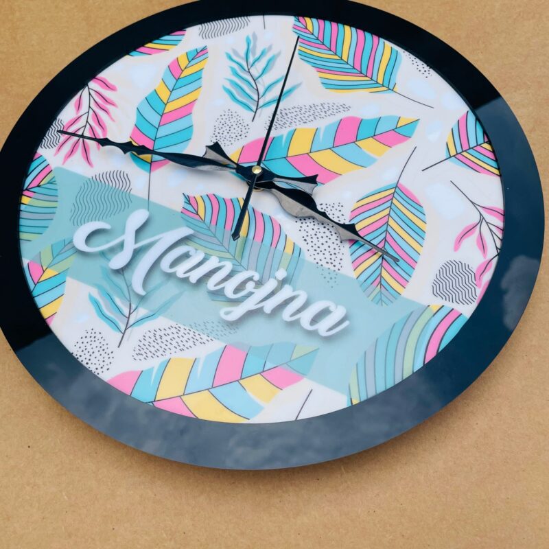 Pattern clock name customised - Bubbly Decors