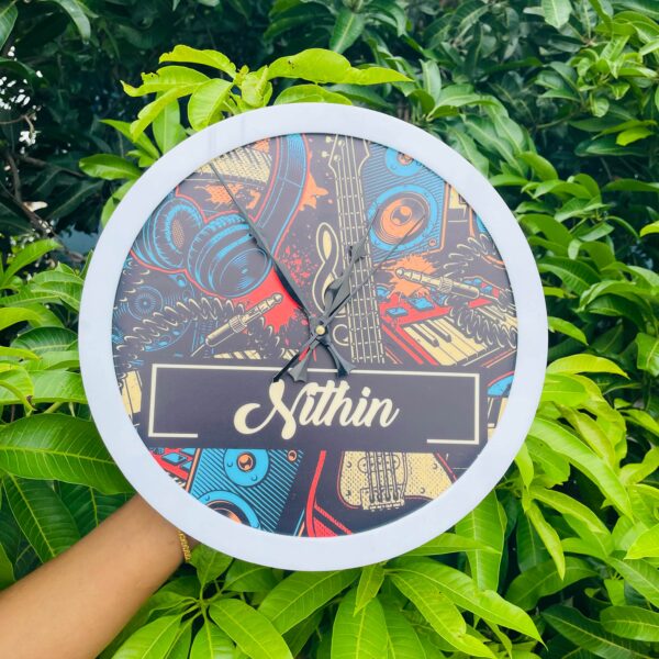 Pattern clock name customised - Bubbly Decors