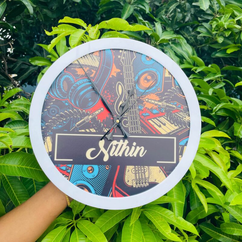 Pattern clock name customised - Bubbly Decors