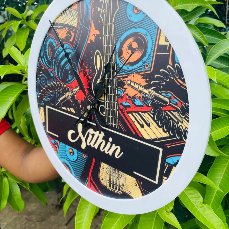 Pattern clock name customised - Bubbly Decors