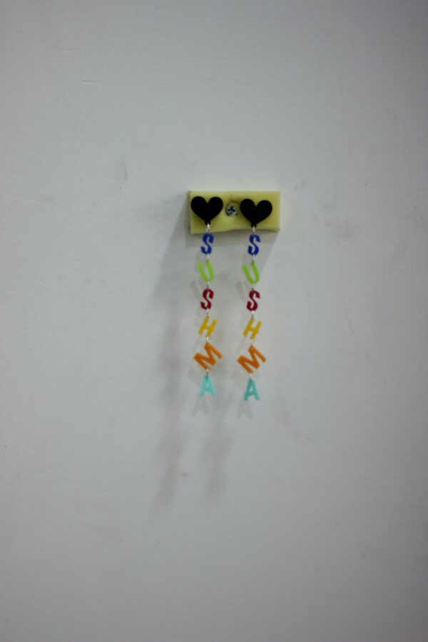 name earrings - Bubbly Decors