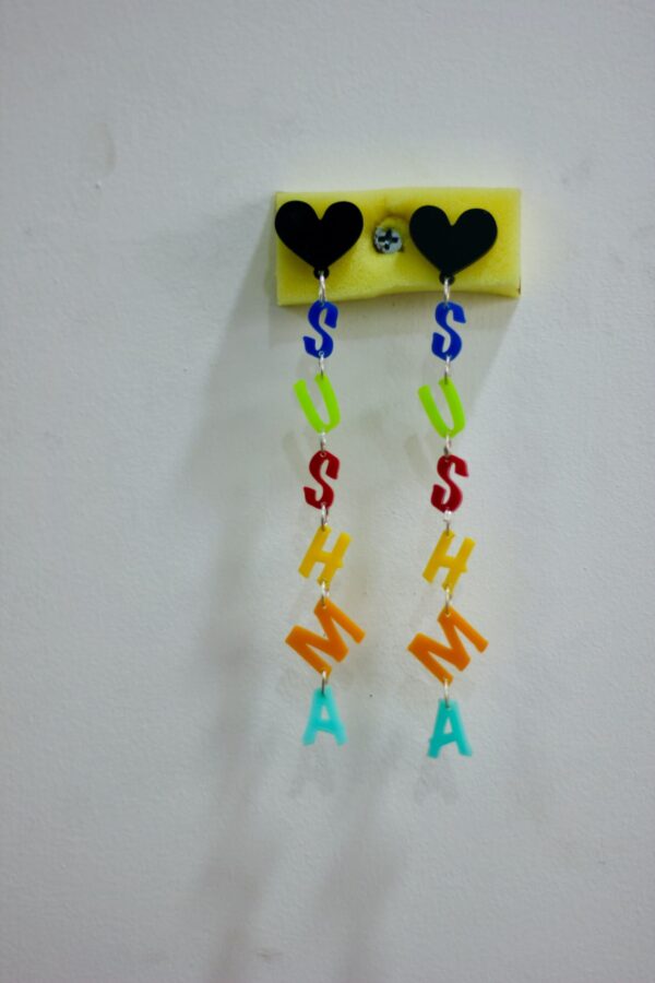 name earrings - Bubbly Decors