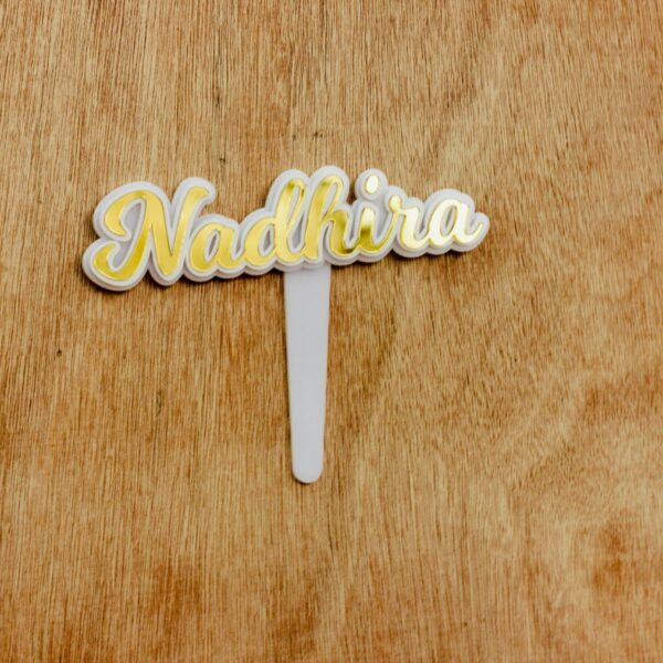 cake topper name - Bubbly Decors