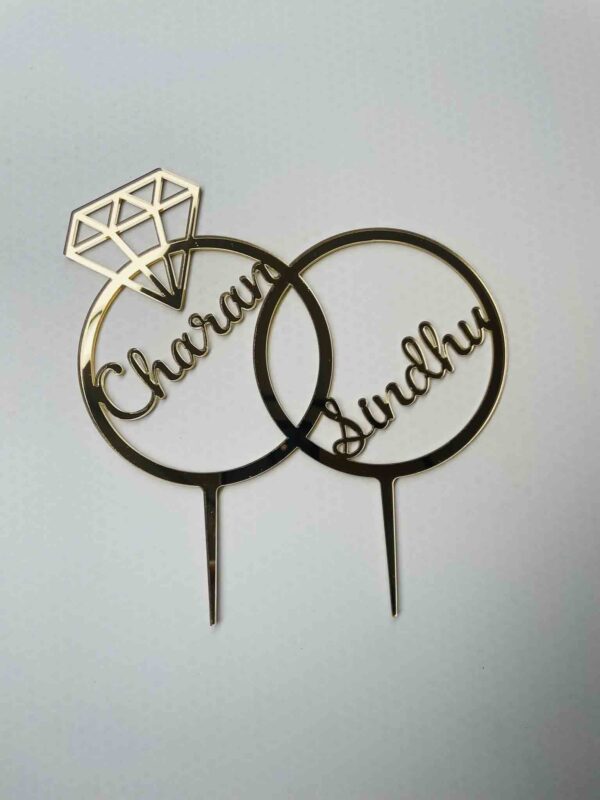 Cake topper couple ring - Bubbly Decors