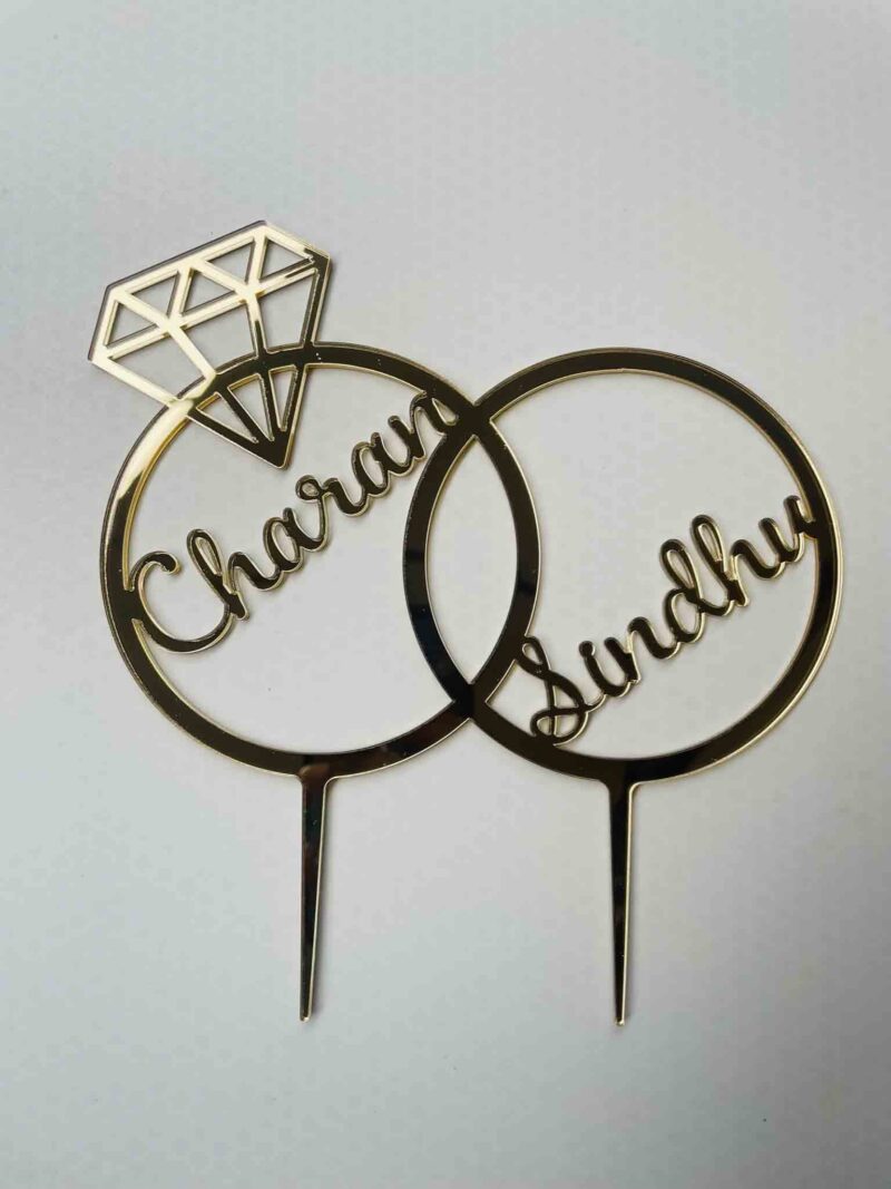 Cake topper couple ring - Bubbly Decors