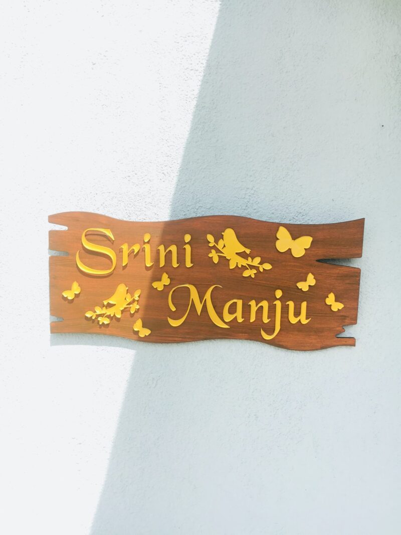 name board couple - Bubbly Decors