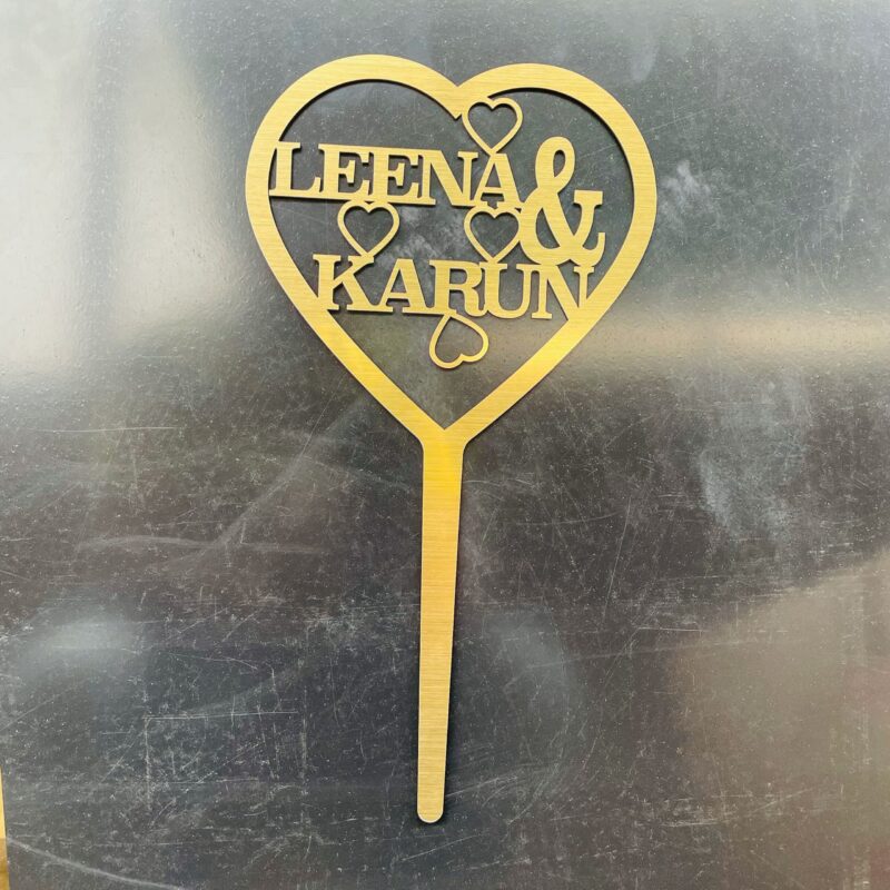 Cake topper heart couple names - Bubbly Decors