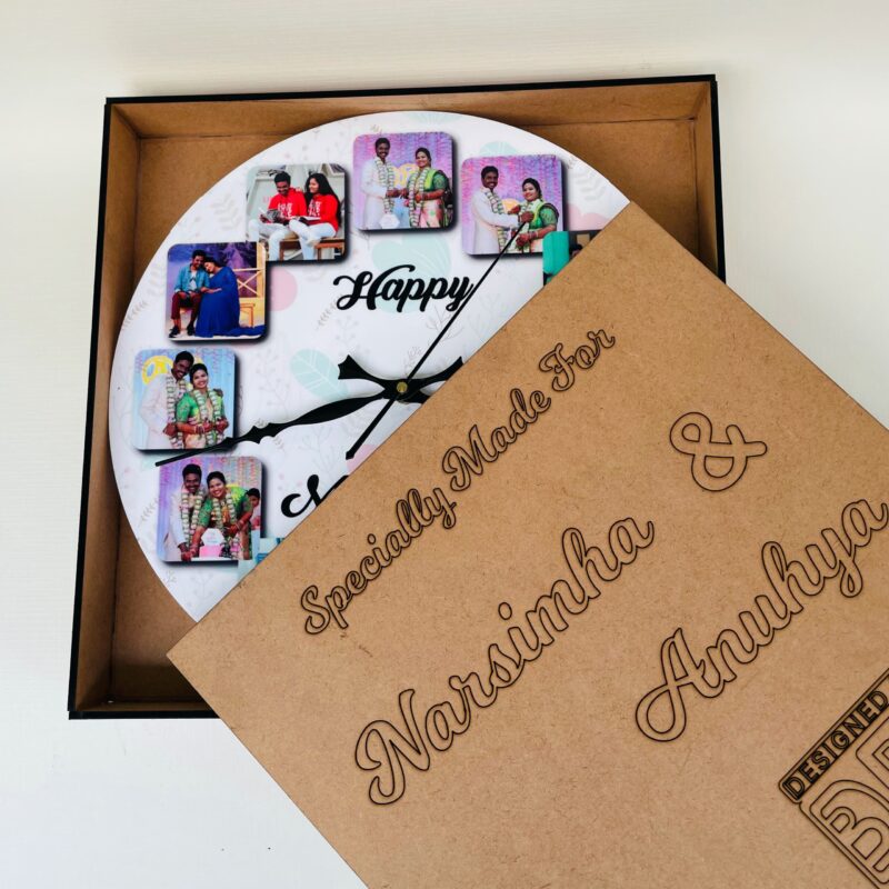 Wall clock with photos and message - Bubbly Decors