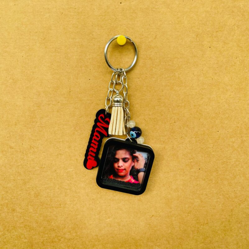 Photo keychain with name - Bubbly Decors