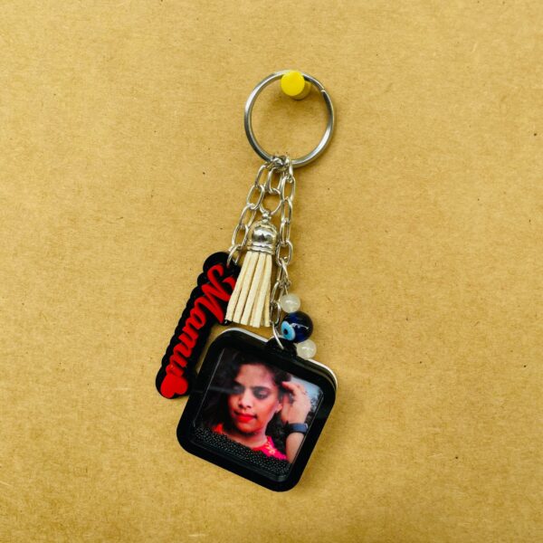 Photo keychain with name - Bubbly Decors
