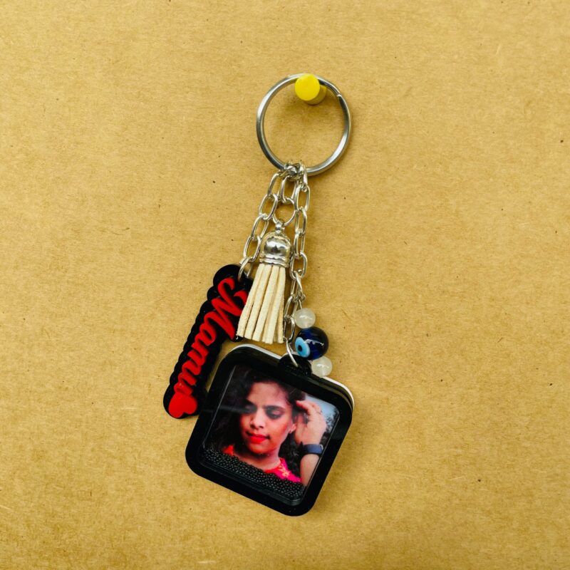 Photo keychain with name - Bubbly Decors