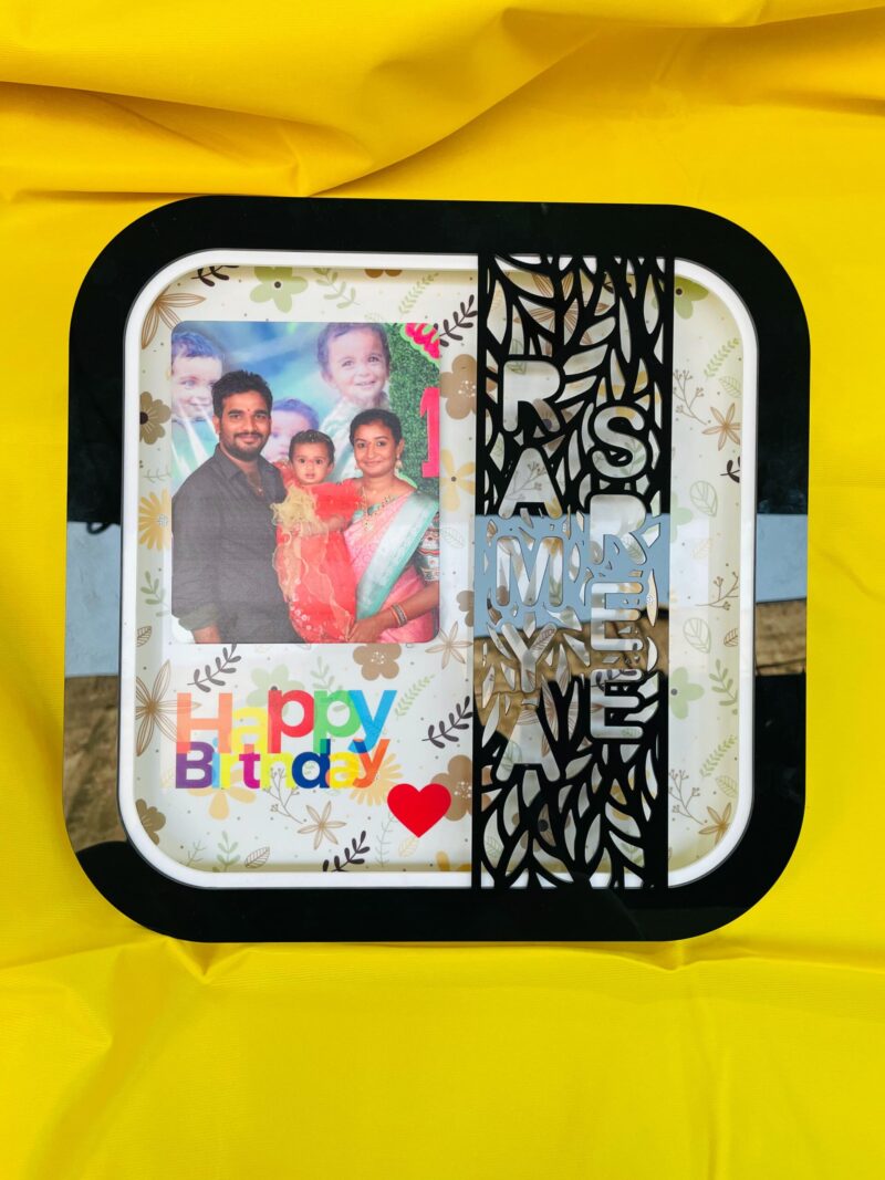 Pattern Square frame with photo and name - Bubbly Decors