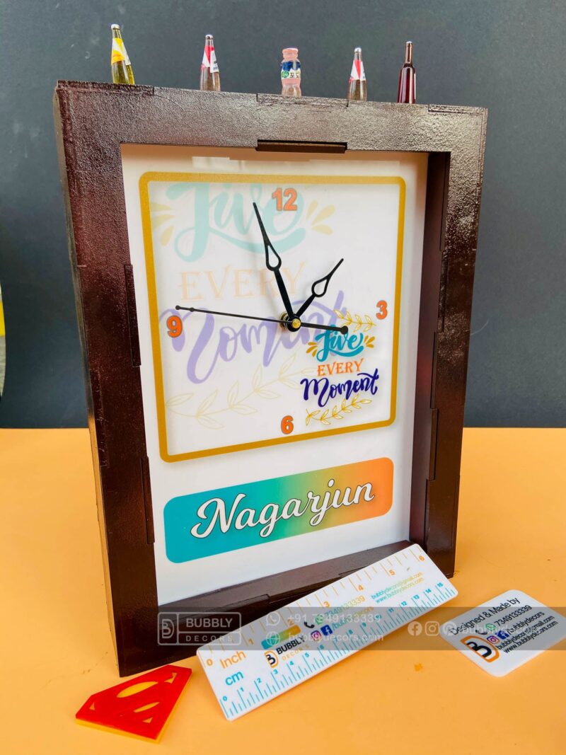 Box name Clock - Bubbly Decors