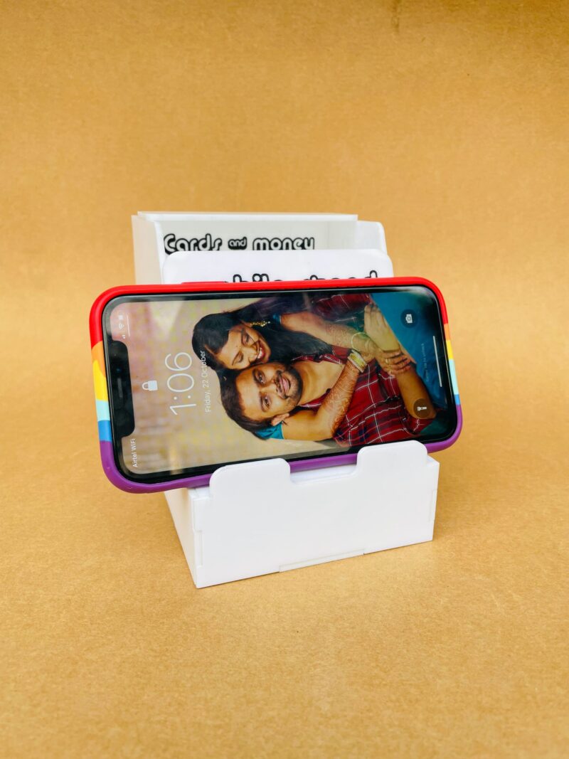 Mobile and pen stand - Bubbly Decors