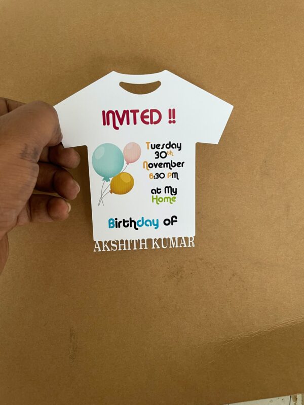 Birthday invitation shirt model - Bubbly Decors