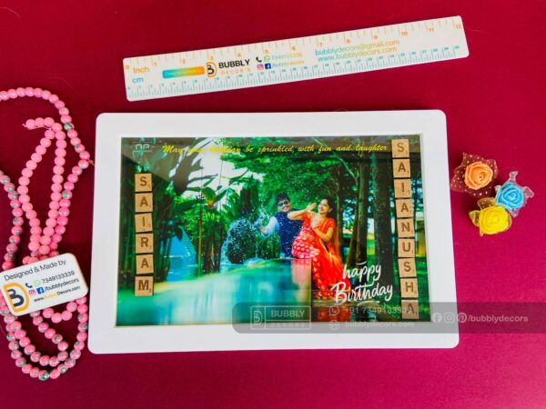 Photo frame with Scribble names - Bubbly Decors